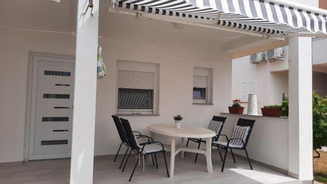 Apartmani Popovic Nin Exteriör bild