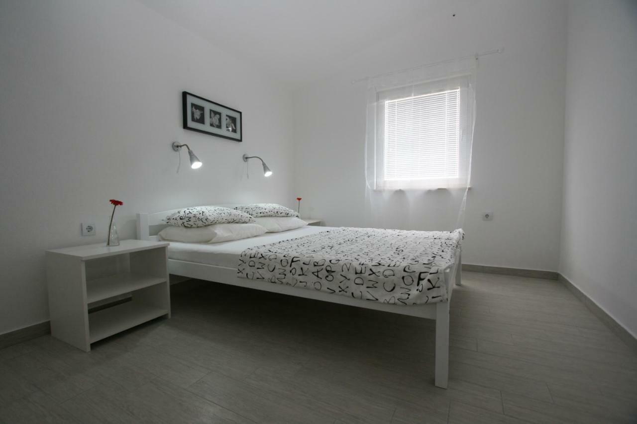 Apartmani Popovic Nin Exteriör bild